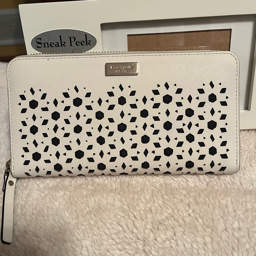Kate Spade New York Wallet